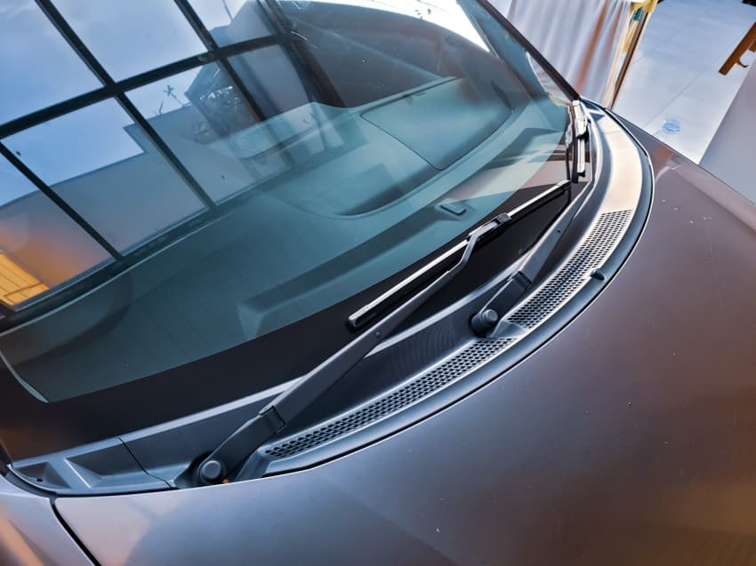 AUTOMOTIVE GLASS